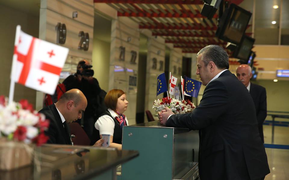 [:en]Georgia-EU visa-free travel takes effect[:]