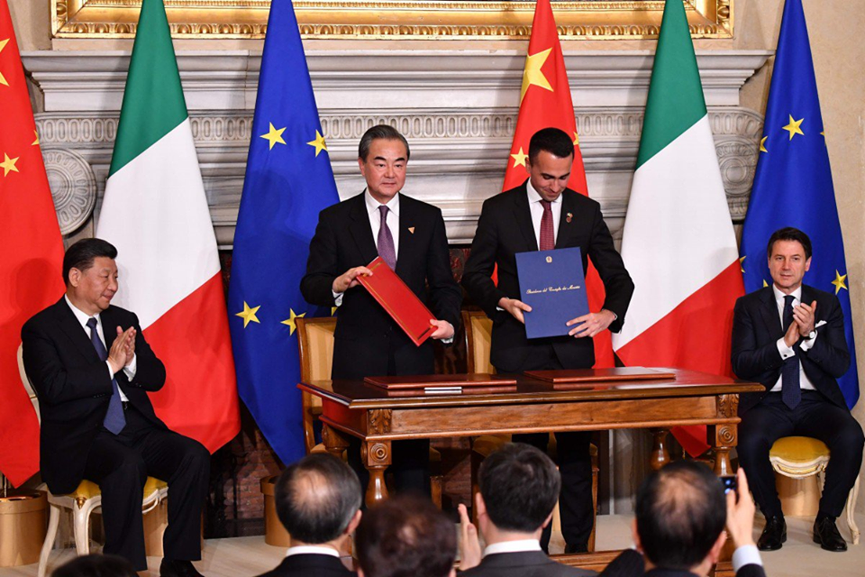 [:ka]იტალია პირველი დასავლეთ-ევროპული სახელმწიფოა, რომელმაც ჩინეთის „სარტყელი და გზის“ გეგმას ხელი მოაწერა[:]